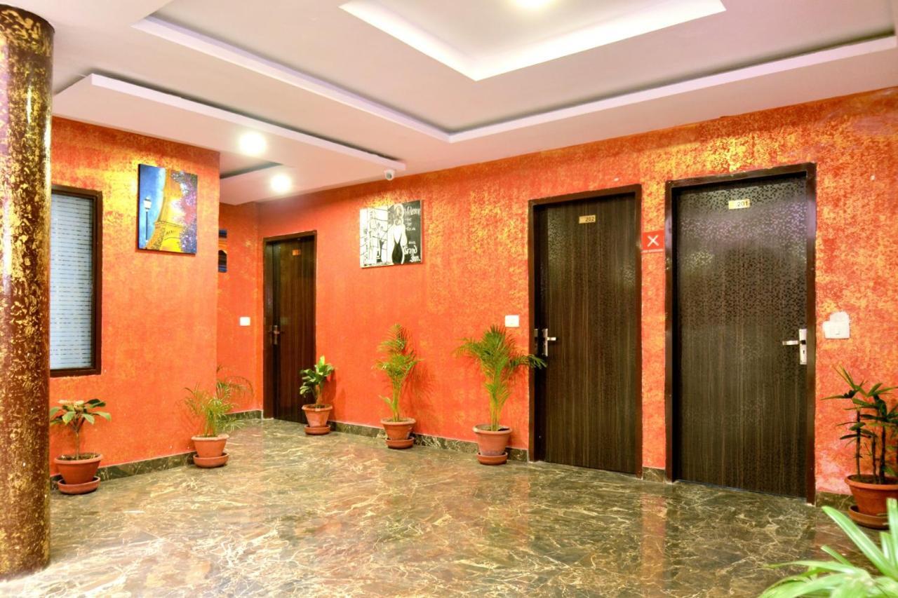 Oyo 8622 Hotel Grand Inn Chandīgarh Exterior foto